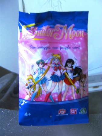 Sailor Moon überraschungs Tüte Figur + Puzzelteil